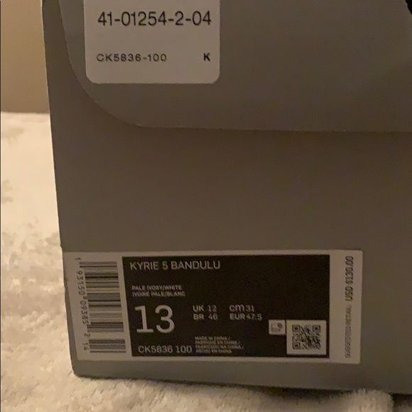 Nike Kyrie 5 / Bandulu Street Couture Collab - Picture 3 of 5